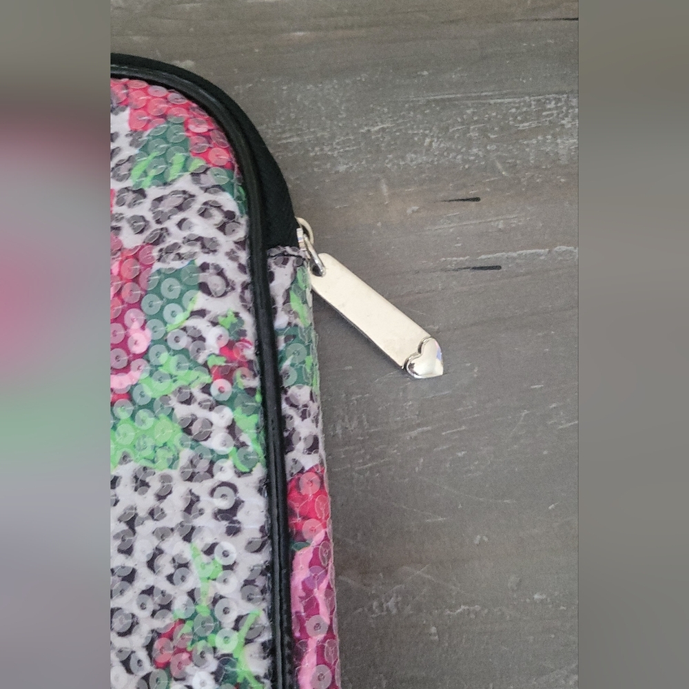 Betsey Johnson Roses & Cheetah Laptop Computer Case - Picture 16 of 16